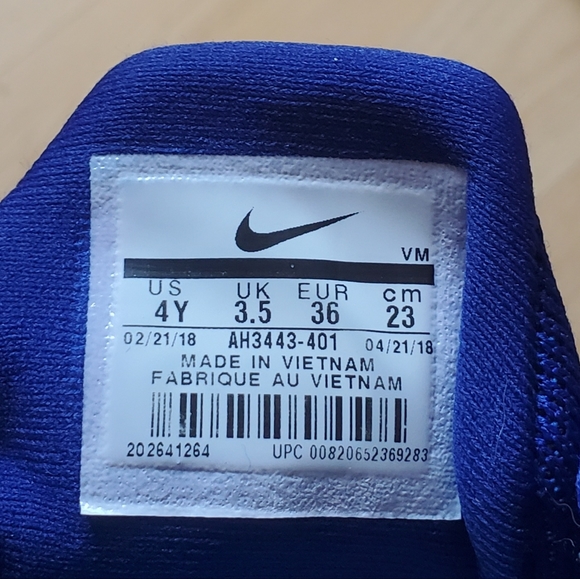 COPY - Nike Flex Contact Boy's Size 4Y. - Picture 9 of 9